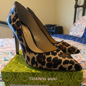 Gianni Bini Leopard Pumps